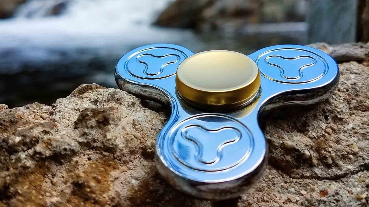 Fidget spinner: cos’è e come si usa!